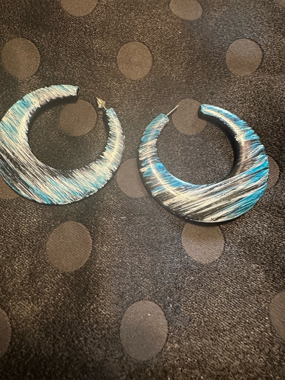Machete Kate Blue and Silver Crescent Hoop Earrings
